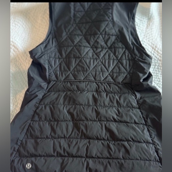 lululemon athletica Midnight Black Quilted Vest - Picture 3 of 3